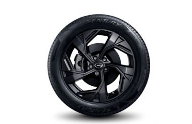 Buje de rueda de 18 pulgadas + neumático 225/55 R18