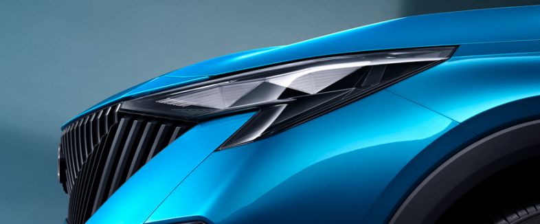 Faros LED con ojos radiantes